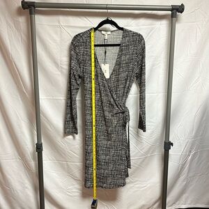 Women's Medium Halston Dress 3/4 inch Sleeve - New